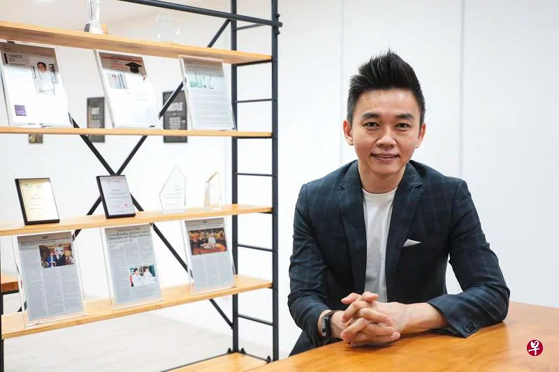 Eddie Lee with Zao bao